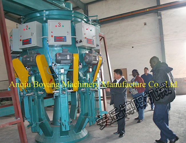 Eight-mouth cement packaging machine site