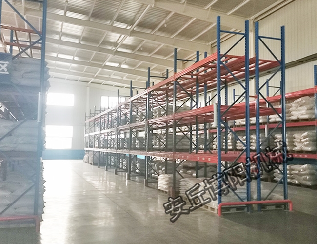 Intelligent three-dimensional warehouse